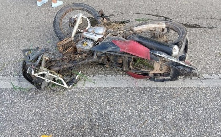Irmão morre e outro fica ferido em acidente de motocicleta na BR-101