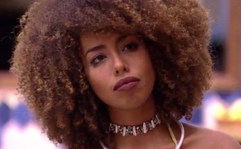Ex-BBB Gabriela Flor não descarta posar nua e afirma sonhar ser atriz