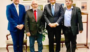 Prefeito comemora atuação do senador Renan em defesa da UPA de Delmiro