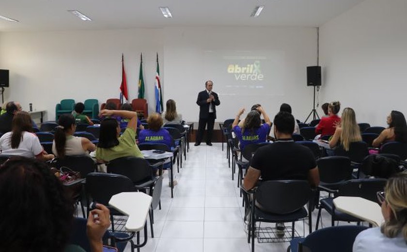 Procurador do MPT palestra sobre assédio moral no meio ambiente de trabalho em evento do Abril Verde