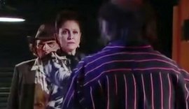 Bernarda mata O Escorpião com uma bala e ameaça Padilha em 'Triunfo do Amor'