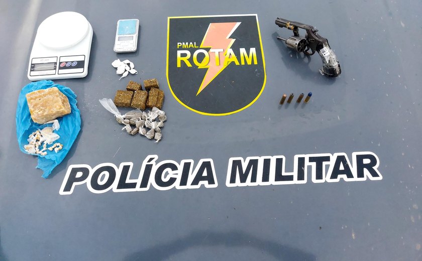 PM apreende drogas, arma e prende suspeito durante operação em Rio Largo