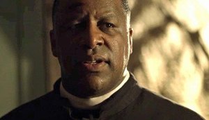 Padre Ramiro descobre identidade de serial killer e fica em choque