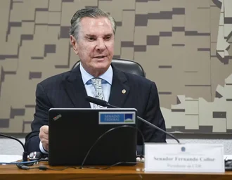 Moraes concede prisão domiciliar a Collor; ex-presidente usará tornozeleira eletrônica