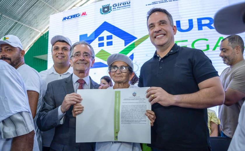 Dignidade e emoção marcam entrega de 500 títulos de terra para trabalhadores rurais