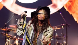 Steven Tyler, vocalista do Aerosmith, é formalmente indiciado por abuso sexual