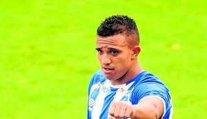 CRB negocia reforços e pode fazer dispensas no elenco