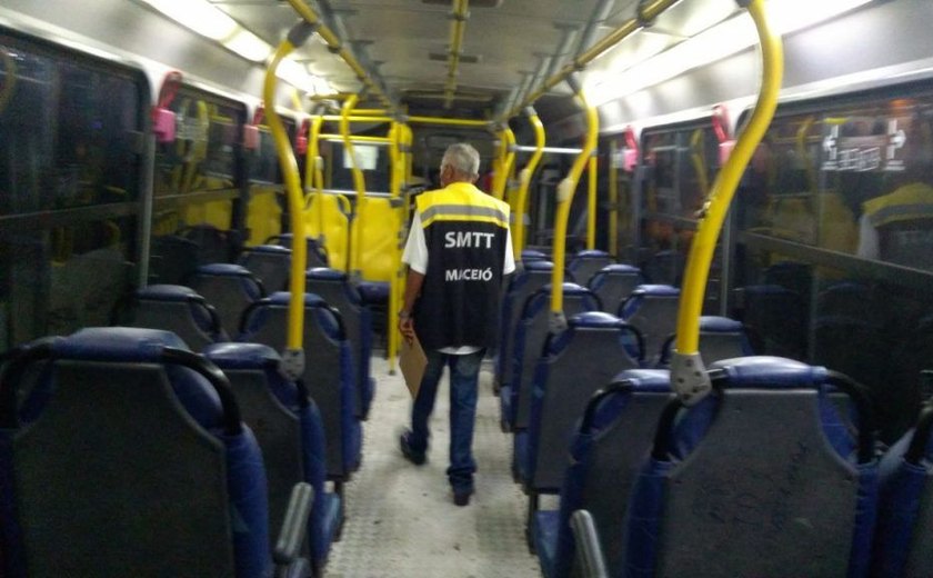 Operação da SMTT fiscaliza empresas de ônibus em Maceió