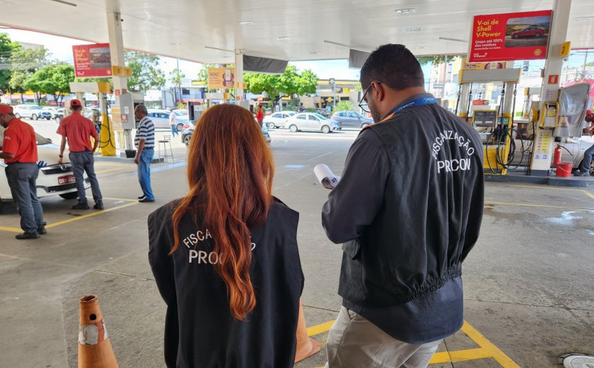 Procon Maceió fiscaliza postos de combustíveis na capital