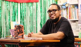 Escritor alagoano lança livro “Homem-gaveta”