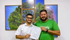 Semurb entrega alvará de projeto de reforma e ampliação para o Instituto Biota
