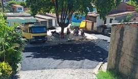 Prefeitura utiliza 600 toneladas de asfalto e recupera ruas de 11 bairros de Maceió
