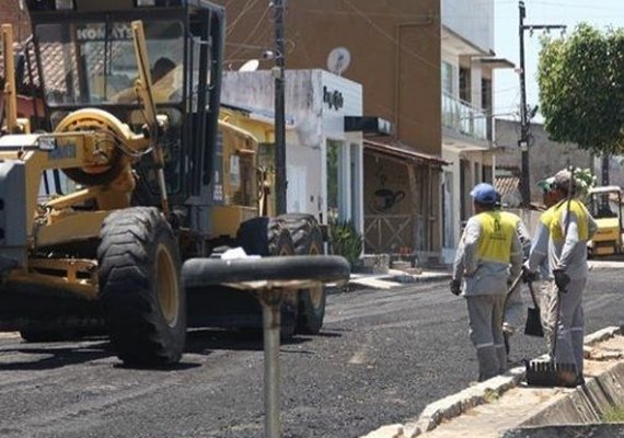Parceria entre prefeitura e governo do estado leva ‘Pró-Estrada’ para Cajueiro