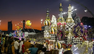 Rosas de Ouro é campeã do carnaval das escolas de samba de São Paulo