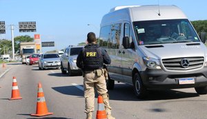Dois foragidos por homicídio são presos pela PRF em Alagoas