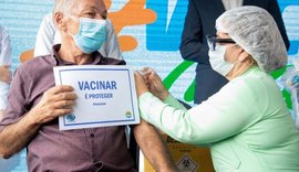 Em três dias, Maceió imuniza quase 3 mil profissionais de saúde e idosos