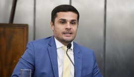 Alexandre Ayres elogia Governo pelo anúncio da implantação de Centros de Hemodiálise