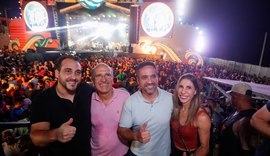 Governador Paulo prestigia Festa de Bom Jesus dos Navegantes em Penedo