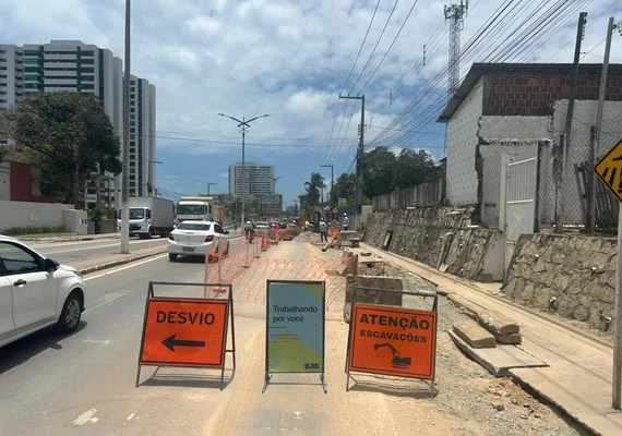 BRK realiza obra de ampliação da rede coletora de esgoto no litoral norte de Maceió