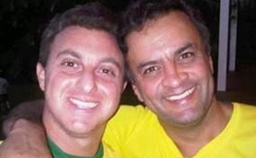 Amigo de Aécio Neves, Luciano Huck apaga todas as fotos com o politico