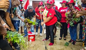 Lavagem simbólica no Incra marca exoneração de superintendente em Alagoas