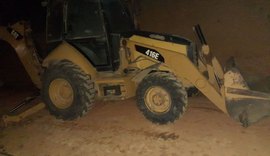 Trator roubado de canteiro de obras em Maceió é recuperado em Pernambuco