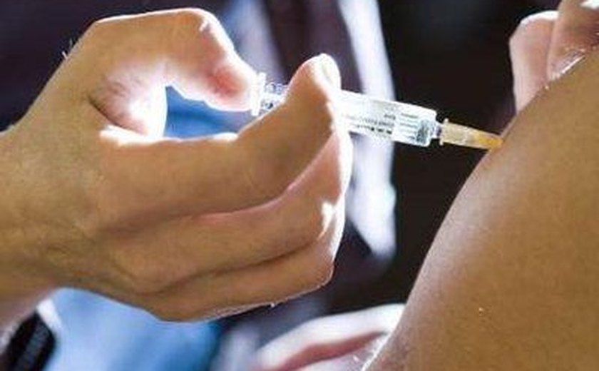 Campanha de vacinação contra a gripe ainda precisa alcançar 17% do público-alvo