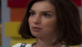 'Verão 90': Larissa termina com Quinzinho, mas é traída por Vanessa