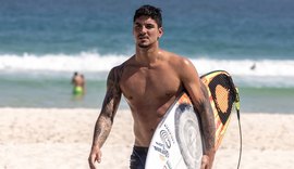Gabriel Medina é internado em hospital e passa por cirurgia