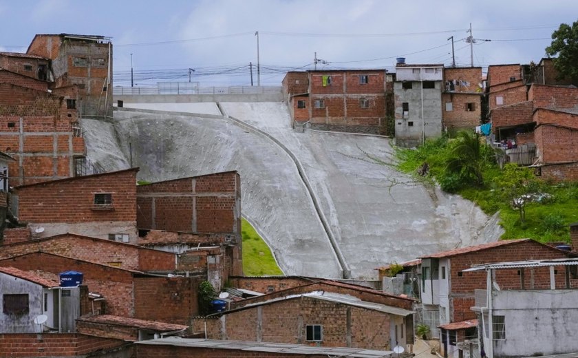 Grota do Rafael recebe proteção de encostas e obras estruturantes
