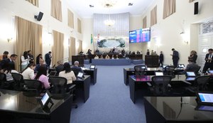 Parlamentares mantêm cinco vetos parciais e derrubam um em sessão com 20 itens na pauta