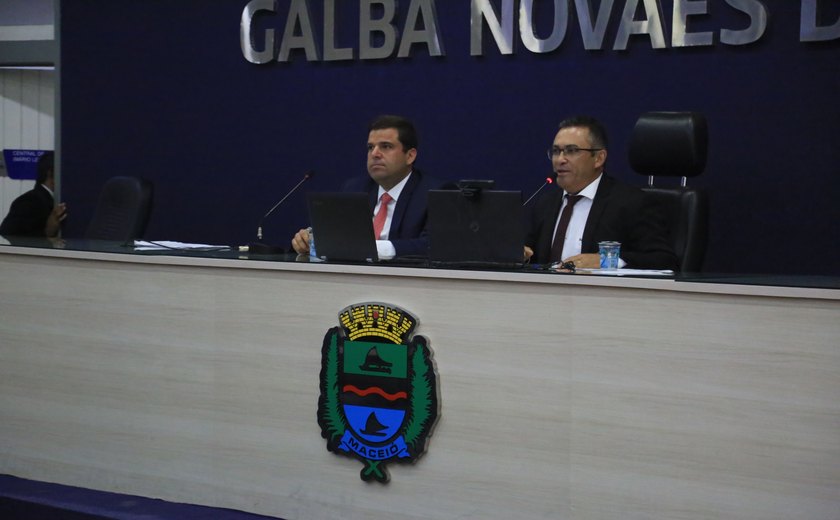 Câmara aprova Auxílio Odontológico para servidores, Fundo da Mulher e habilitação do Cartão Massa para compra de cestas básicas