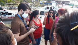 Familiares de reeducandos do sistema prisional de Alagoas protestam fechando a BR-104
