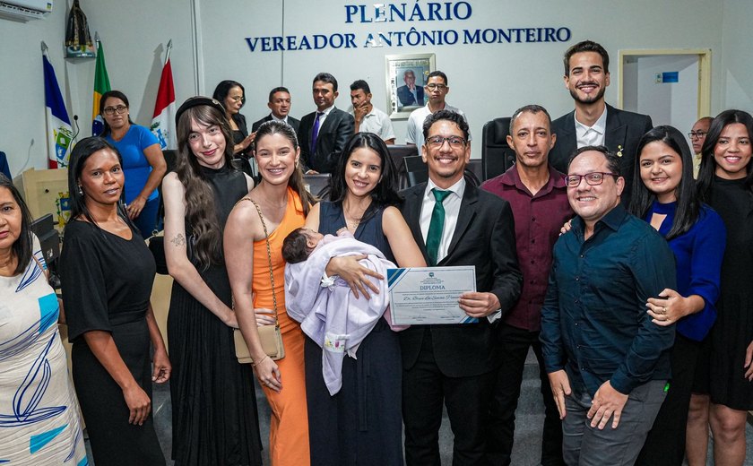 Juiz Bruce Lee recebe título de cidadão honorário de Piranhas