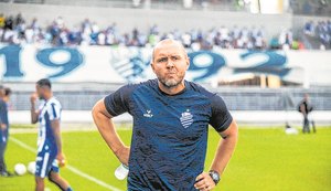 CSA anuncia reforços e treina para encarar o Murici
