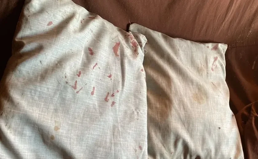 Mulher esgana namorada até a morte e diz que “tentou tirar espíritos”