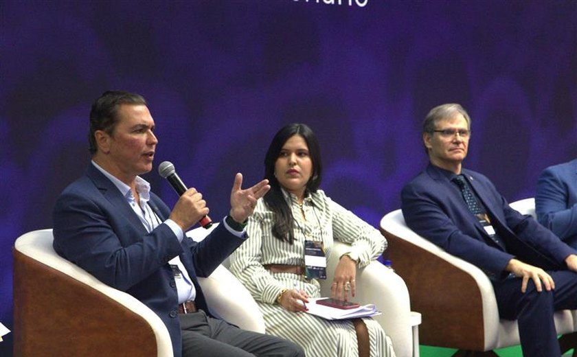 Abrasel propõe desoneração da folha para facilitar transição do Simples Nacional na reforma tributária
