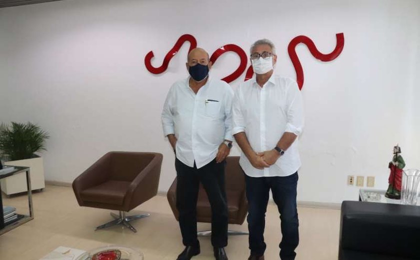 José Carlos Lyra recebe o senador Renan Calheiros