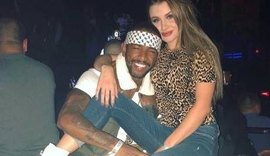 Nego do Borel reclama da sogra: 'Só falta dormir com a gente'