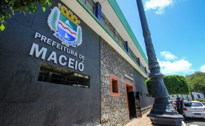 Prefeitura de Maceió paga salário de servidores nesta terça (26)