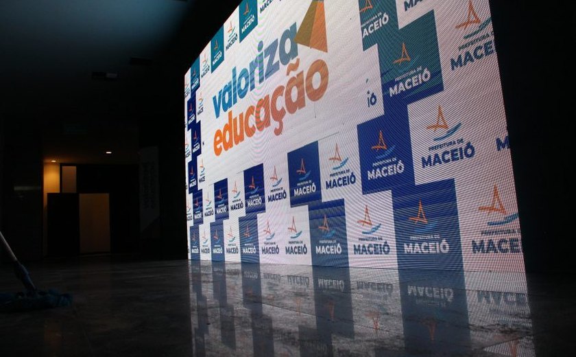 Auxílio Internet para profissionais da rede municipal de ensino é prorrogado