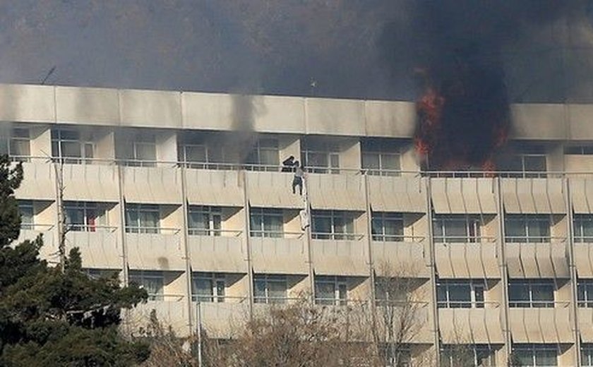 Ataque a hotel em Cabul deixa mais de 30 mortos