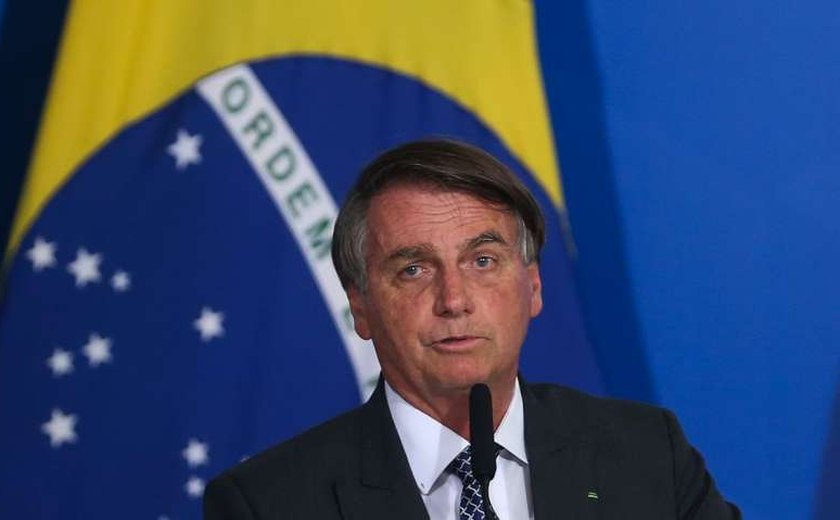 Presidente Jair Bolsonaro concede indulto de Natal