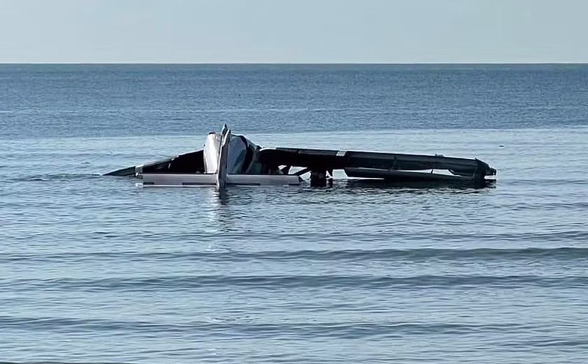 Cinco pessoas morrem em queda de avião policial no mar na Tailândia