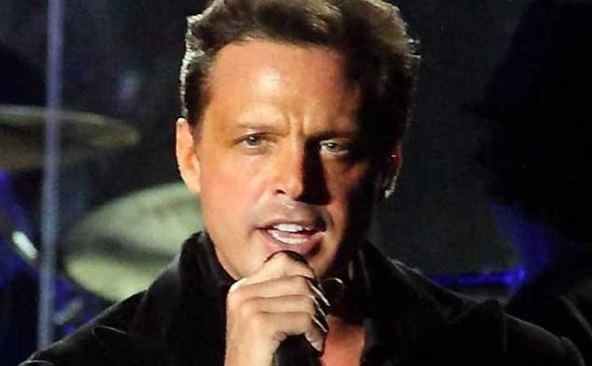 Mãe de Luis Miguel estaria vivendo como mendiga, diz site