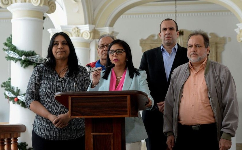 Venezuela anuncia decisão de expulsar embaixador do Brasil
