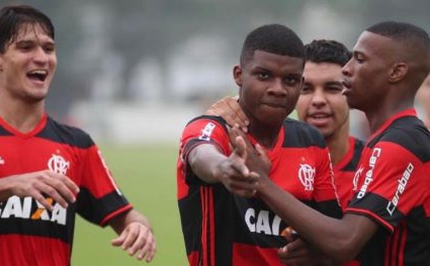 Com Guerrero fora, Flamengo sobe joia da base ao time profissional