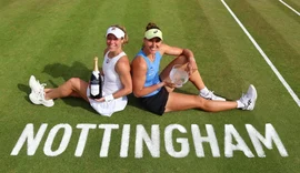 Bia Haddad conquista título de duplas femininas no WTA de Nottingham