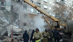 Edifício desaba na Rússia; ao menos 4 morreram e dezenas estão desaparecidas
