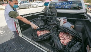 Mais de 500 quilos de alimentos são apreendidos no Mercado do Tabuleiro